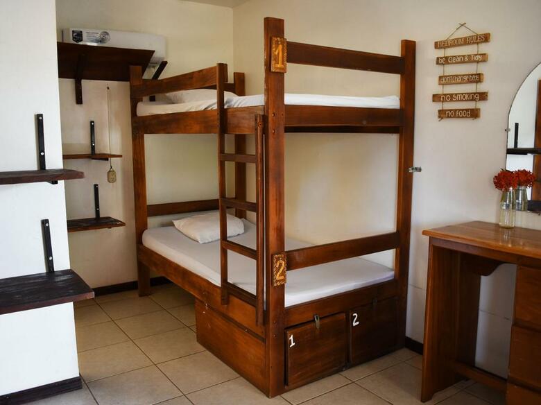 Hotel Hostel La Posada
