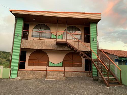 Hostal Hammock House