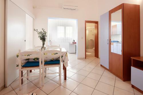 Hostal Apartments Olive