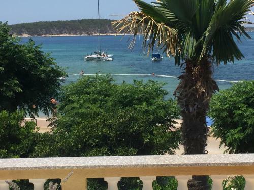 Hostal Apartments And Rooms Villa Luci