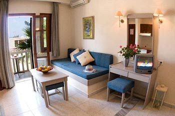 Residencia Frideriki Studios & Apartments