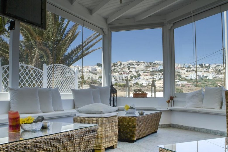 Hotel Milos