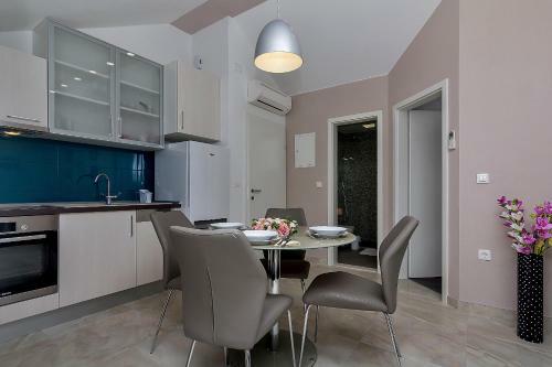 Hostal Apartments Beso
