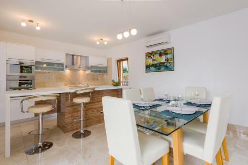 Apartments - Villa Ana