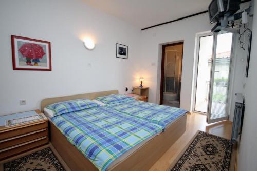 Apartment Selce 2379a