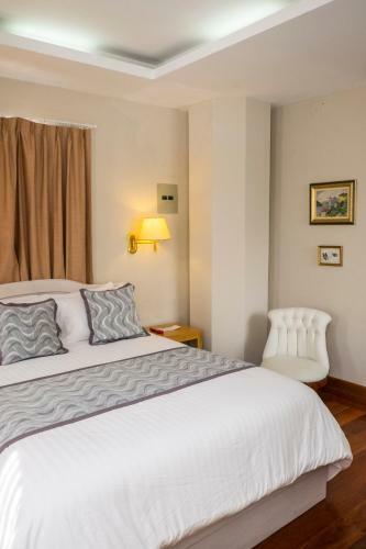 La Coupole Hotel