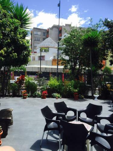 La Coupole Hotel