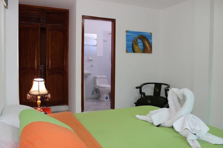 Hotel The Island Home