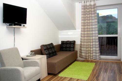 Hostal Guest House Vila Pod Lesom