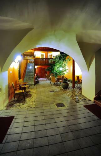 Bed & Breakfast Rooms & Apartments ?ilak