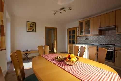 Vineyard Cottage Ucman