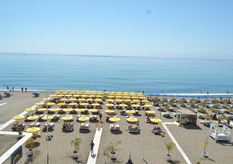 Apartamento Hof Van Holland Carihuela