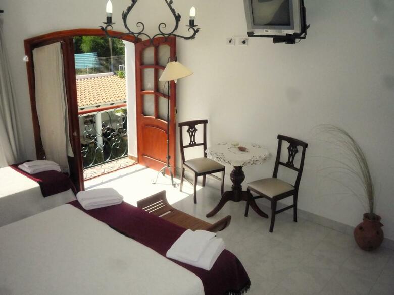 Hostal Portal Del Santo