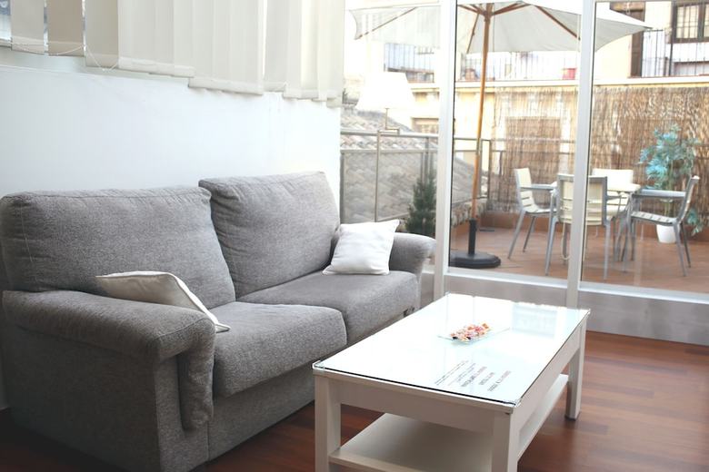 Laurel Suites Apartments