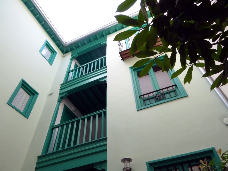 Laurel Suites Apartments