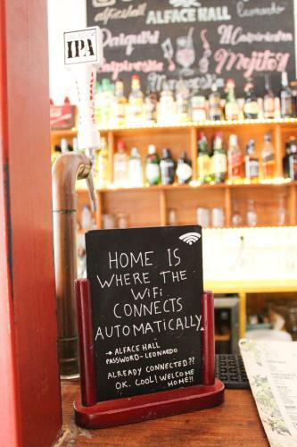 Hotel Alface Hall Hostel & Bar