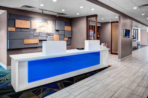 Hotel Holiday Inn Express & Suites Coldwater