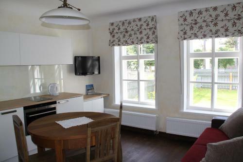 Allee Apartments