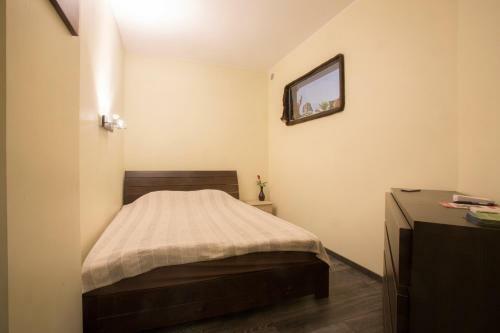J�e Apartments