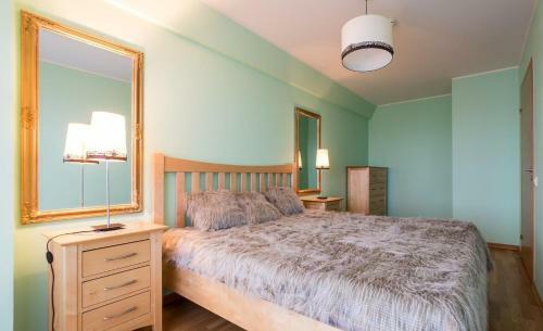 J�e Apartments