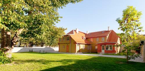 �sel Apartment