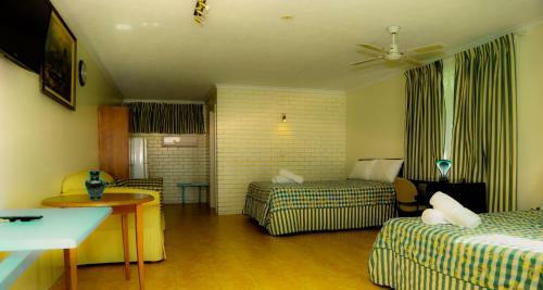 Queenslander Motel