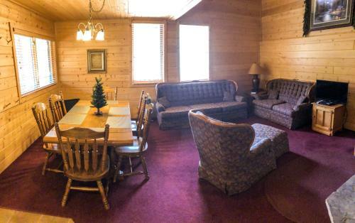 Lodge Amberwood