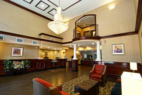 Hotel Comfort Suites North Brunswick