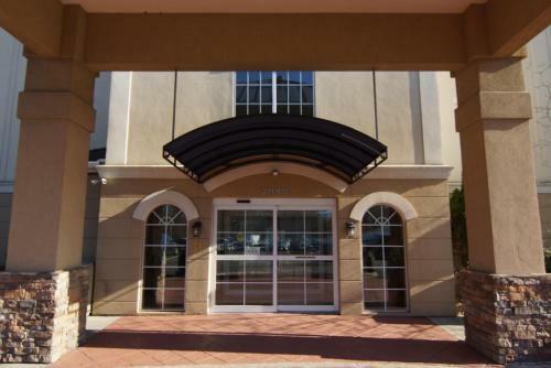 Hotel Comfort Suites North Brunswick