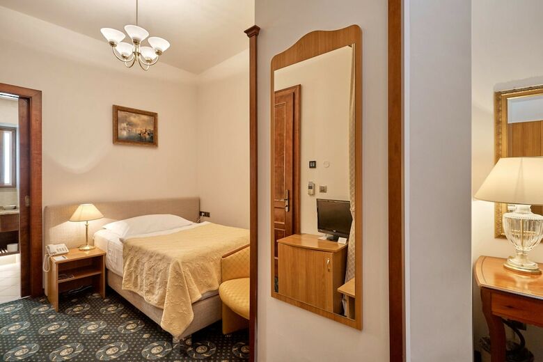 Hotel Romance Puskin