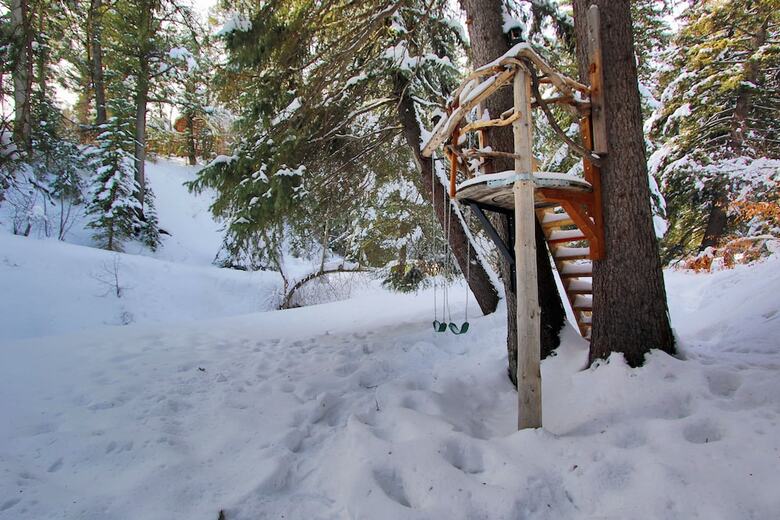 Treehouse On The Stream