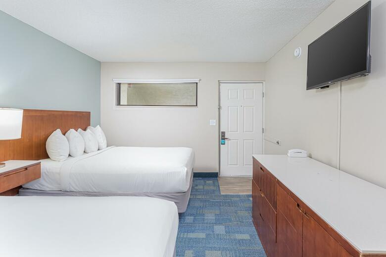 Hotel Bikini Beach Resort