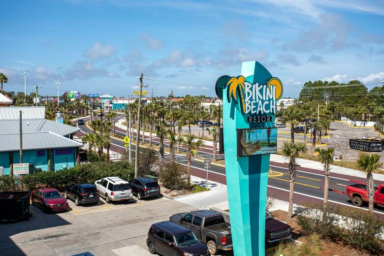Hotel Bikini Beach Resort