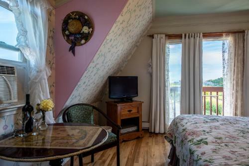 Bed & Breakfast A Cape Cod Ocean Manor Inn