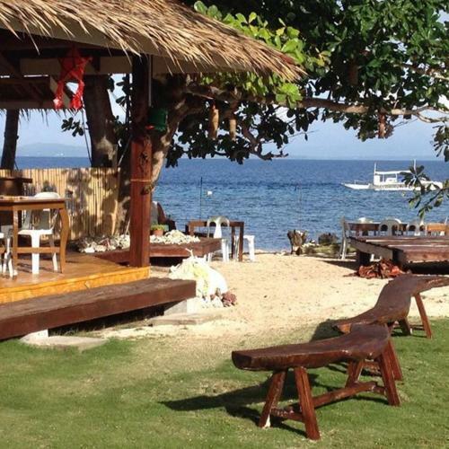 Liwayway Sa Bohol - Pamilacan Bed & Breakfast