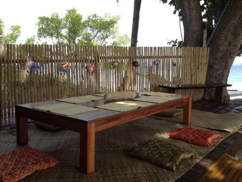 Liwayway Sa Bohol - Pamilacan Bed & Breakfast