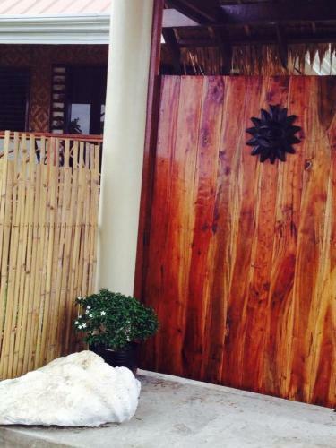 Liwayway Sa Bohol - Pamilacan Bed & Breakfast