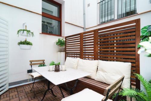 Plaza Redonda Apartments