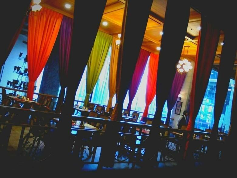 Paragon Hotel And Suites