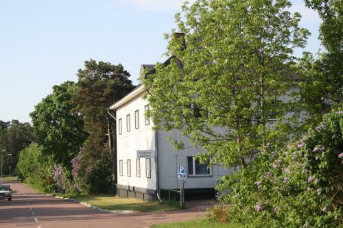Bed & Breakfast G�sthem Kronan