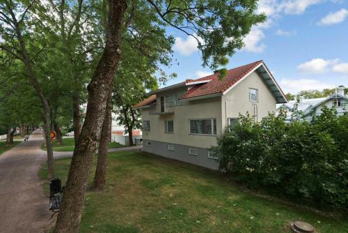 Apartamentos Majoitushuoneisto Tuomipuisto