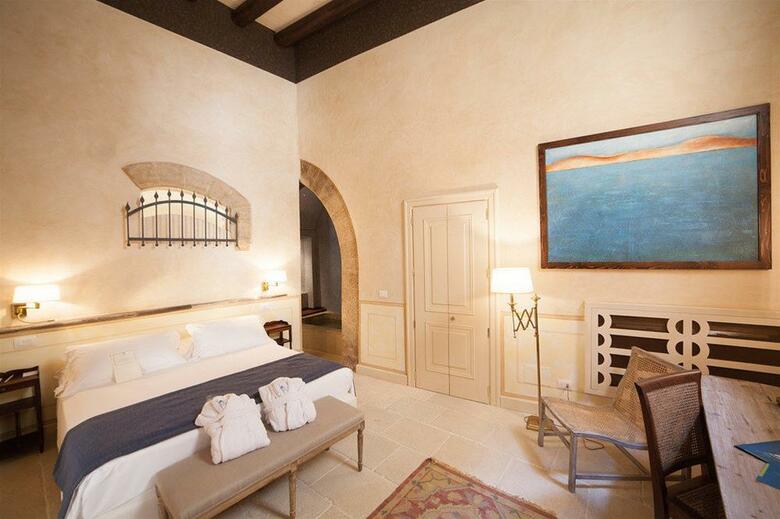 Algil� Ortigia Charme Hotel