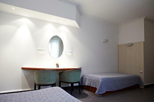 Hotel H�tel Mets Et Plaisirs