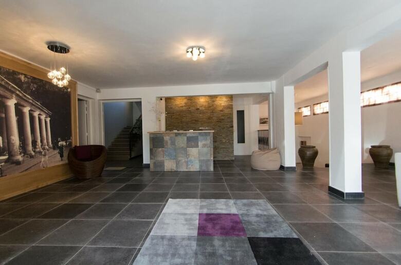 Hotel H�tel Le Grillon