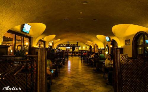 Motel Pizzeria Antic's