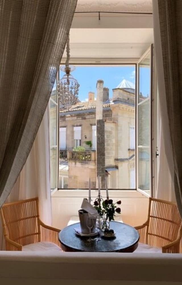 Hostal La Course