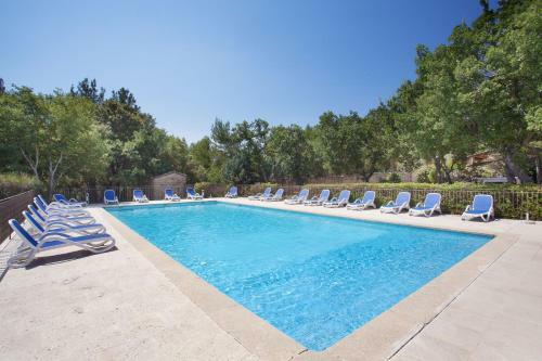 Aparthotel La Bastide Des Ch�nes