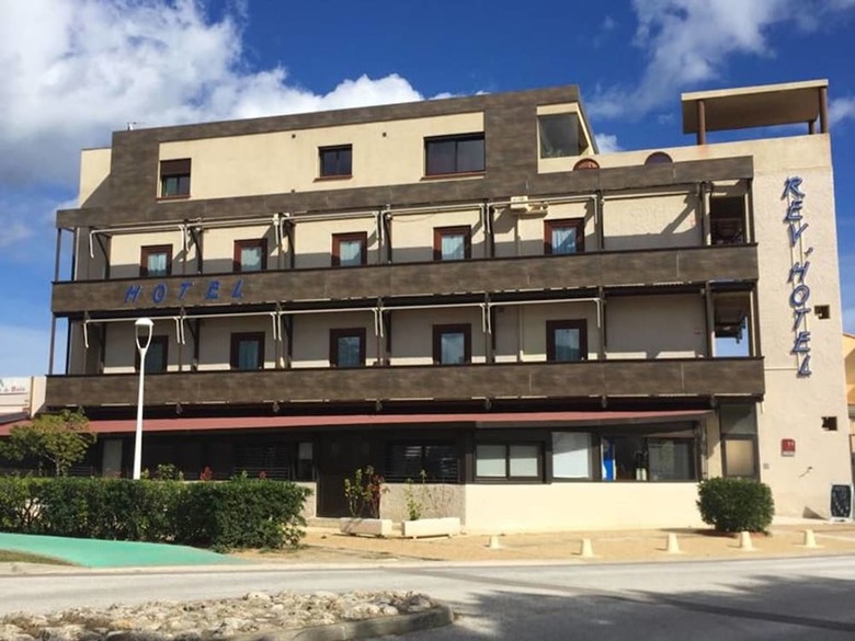 Rev'hotel