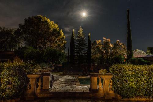 Hostal The Rhone Retreat