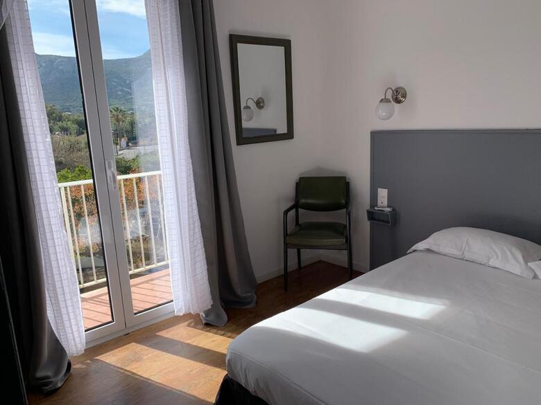 Hotel H�tel Les Arbousiers